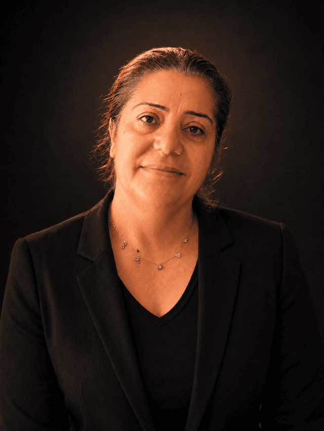 Semagül Tezcan, Şirket Görevlisi